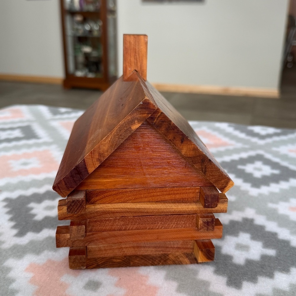 Handmade Log Cabin Bank Wooden Coin Bank - Natural Wood rustic - Picture 4 of 10